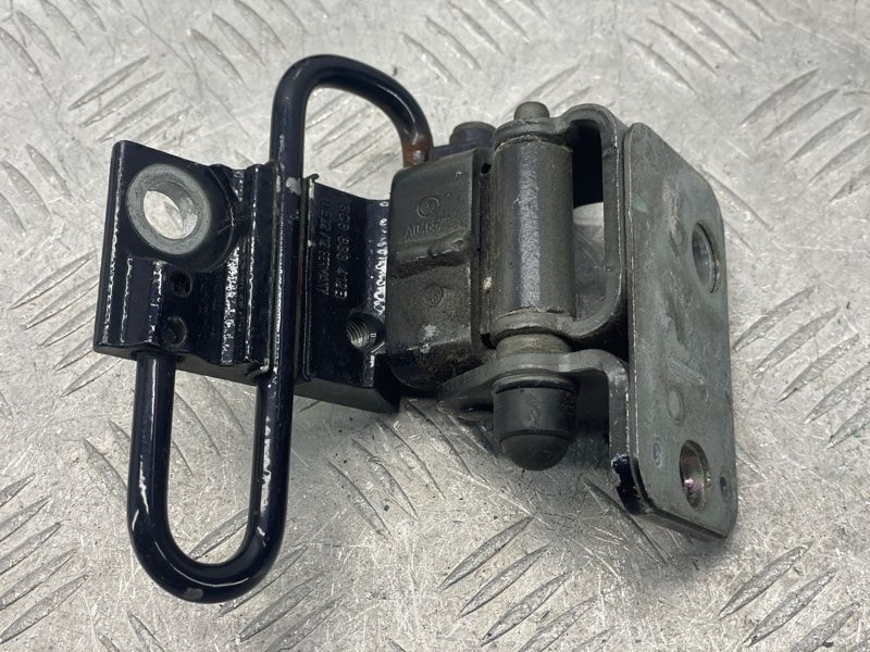 Петля двери нижняя 3C8833412B Volkswagen CC