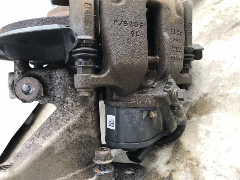 Супорт гальмівний 5N0615404 Volkswagen Tiguan