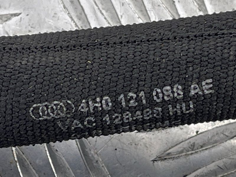 Шланг системи охолодження 4h0121088ae Audi A8