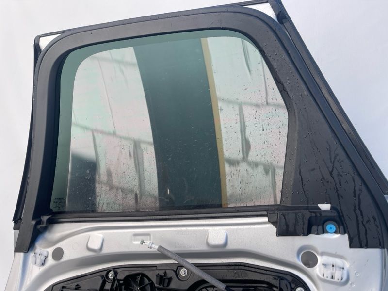 Двері 31689548 Volvo XC60