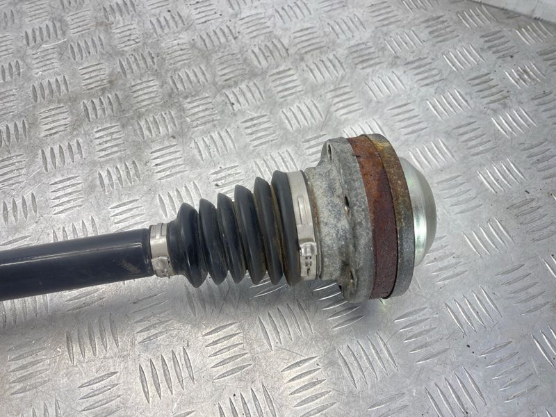 Полуось 8R0501203C Audi A6