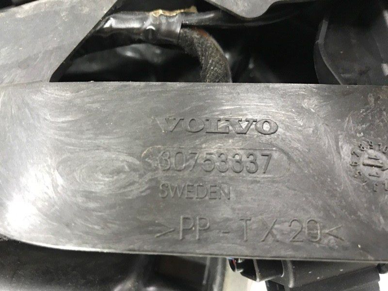 Замок дверей Volvo XC60