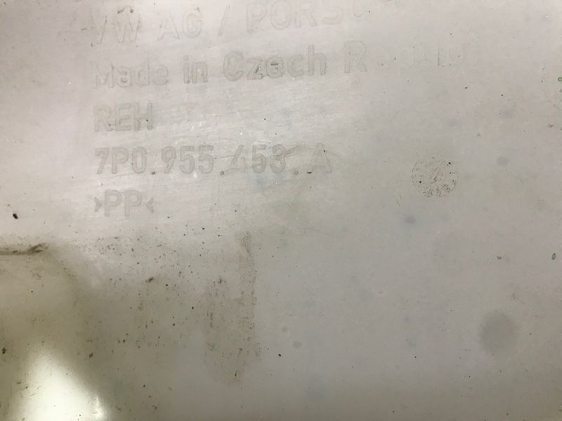 Бачок омивача скла 7P0955453A Volkswagen Touareg