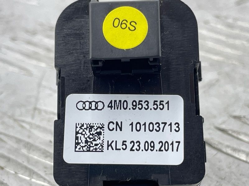 Перемикач регулятора положення рульової колонки 4M0953551 Audi Q7