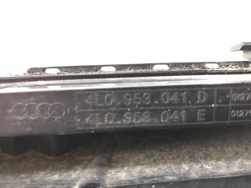 Указатель поворота LED 4L0953041D Audi Q7