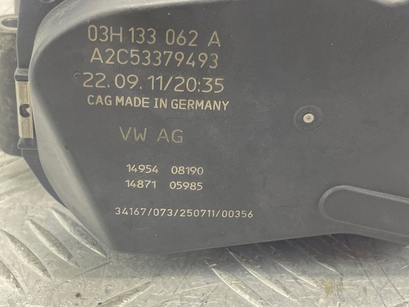 Дросельна заслінка 03H133062A Volkswagen Touareg