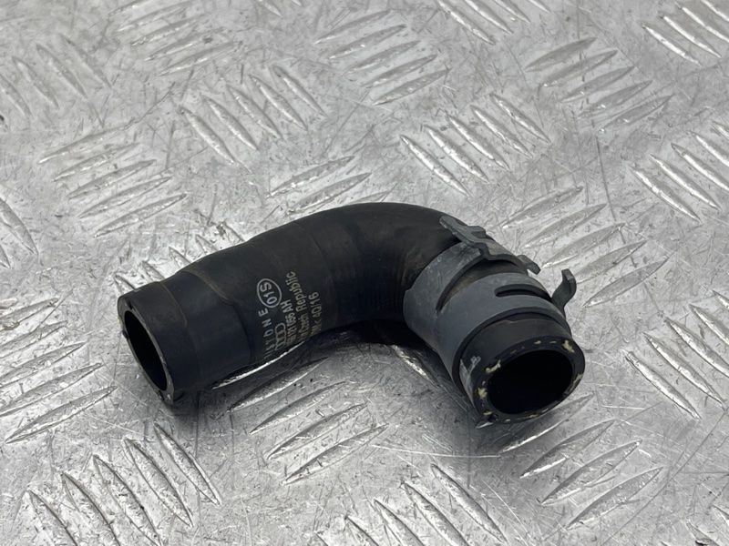Шланг системи охолодження 4G0121056AH Audi A6