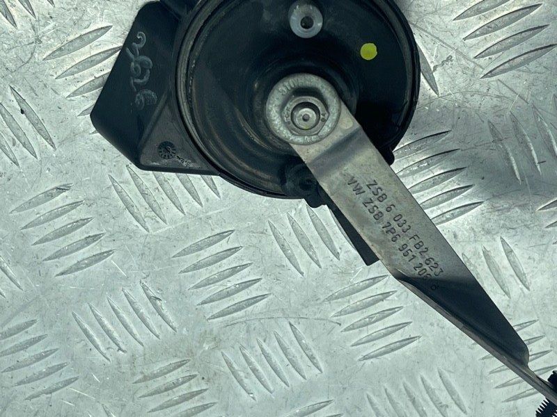 Звуковий сигнал 7P6951206B Volkswagen Touareg