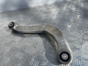 Рычаг задней подвески поперечный верхний левый 8K0505323H Audi A6 Audi A4, Audi A4 Allroad, Audi A5, Audi A6, Audi A7, Audi A8, Audi Q5, Audi RS5, Audi RS7, Audi S4, Audi S5, Audi S6, Audi S7, Audi S8, Audi SQ5