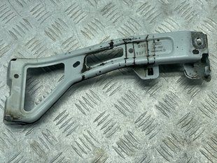Кронштейн крила 8W0821135B Audi A4 Allroad