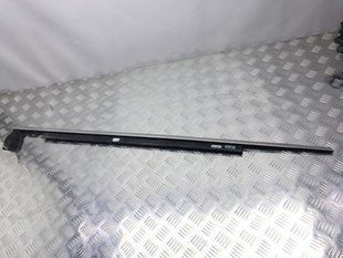 Молдинг / ущільнювач пазу скла (хром) 4G08532842ZZ Audi A6