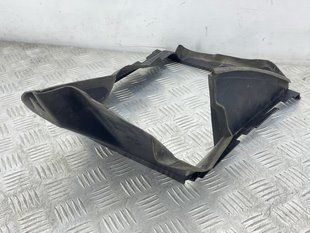 Воздуховод радиатора 4L0117335F Audi Q7