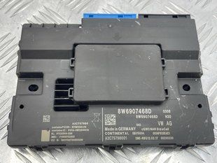 Діагностичний інтерфейс для шини даних (Gateway) 8W6907468 Audi Q7