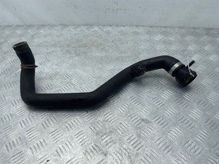 Патрубок системы охлаждения 7P6122101K Volkswagen Touareg