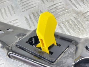 Ручка відкривання капоту 31688340 Polestar 2