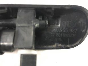 Форсунка омивача лобового скла 4M0955987 Audi Q7