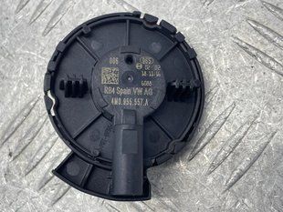Датчик удара 4M0955557A Audi Q7