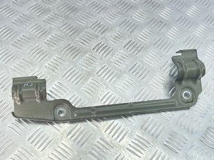 Кронштейн крыла 4K0821167 Audi A6