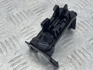 Кріплення фари FT4B13A004A Ford Edge