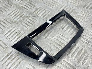 Рамка 31366852 Volvo XC90