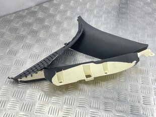 Облицовка стойки 4G5867288 Audi A6