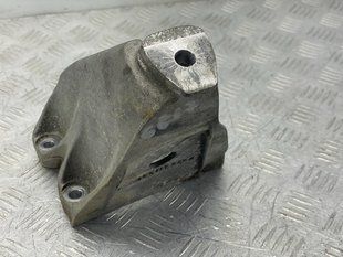 Опора / Кронштейн двигателя 4G0199305G Audi A6