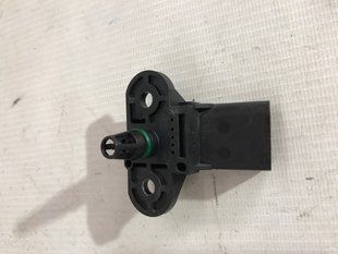 Датчик абсолютного давления (MAP) 03C906051 Audi Q7 Audi A4, Audi A5, Audi A6, Audi A7, Audi A8, Audi Q5, Audi Q7, Audi RS5, Audi S4, Audi S5, Audi SQ5, Volkswagen Beetle, Volkswagen Golf, Volkswagen Jetta, Volkswagen Passat, Volkswagen Rabbit, Volkswagen Touareg