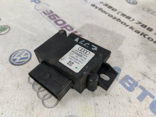 Блок керування паливним насосом 4G0906093E Audi A6
