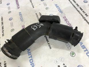 Повітропровід 06E129829R Audi Q7