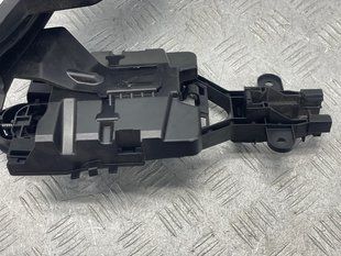 Кронштейн внешней ручки двери пасажира 31378254 Volvo XC90 Volvo S90, Volvo V90, Volvo V90 Cross Country, Volvo XC60, Volvo XC90