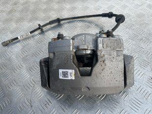 Суппорт тормозной 4G0615124C Audi A6