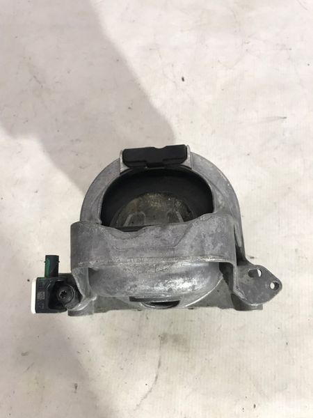 Опора / подушка двигуна 4M0199256BP Audi Q7