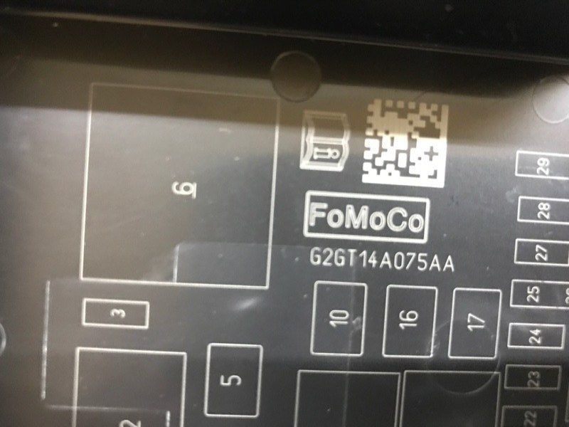 Блок запобіжників Ford Edge