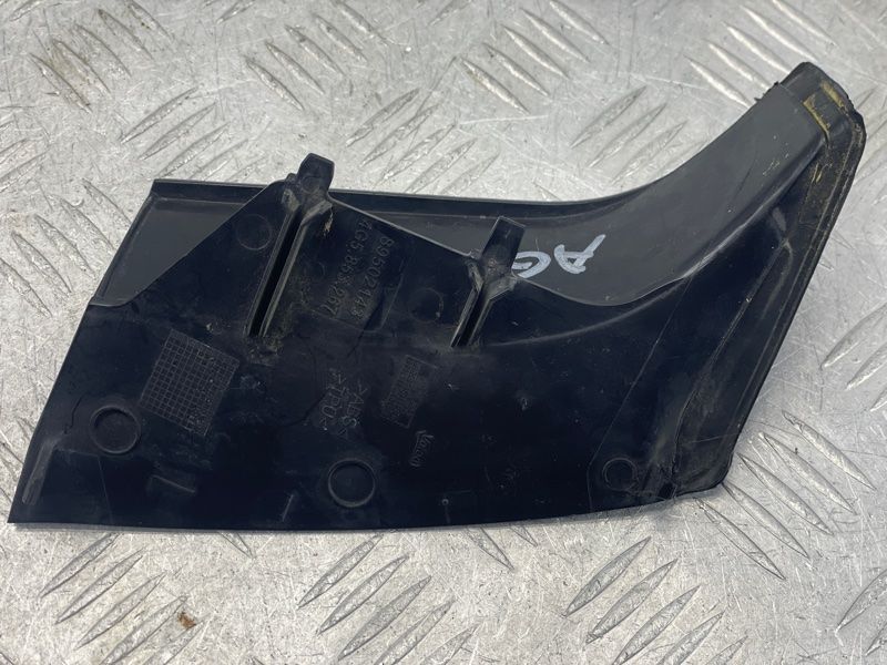 Накладка ліхтаря 4G5853267 Audi A6