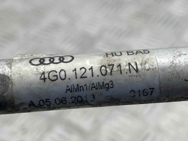 Трубка системы охлаждения 4G0121071N Audi A6 Audi A6, Audi A7