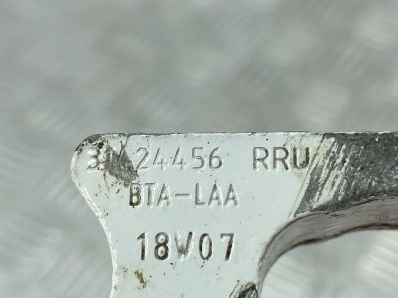 Петля дверей верхня 31424456 Volvo XC60