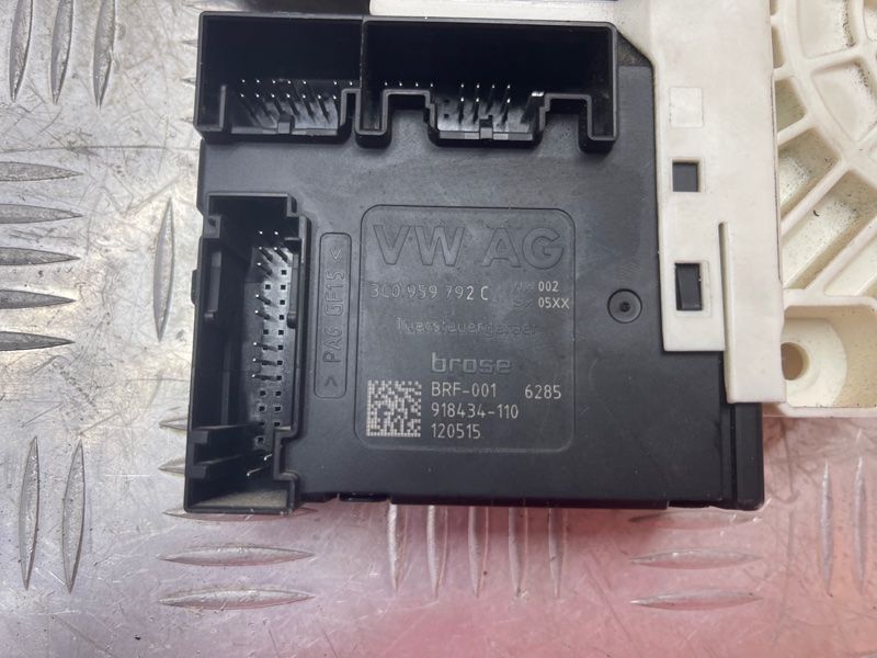 Мотор склопідйомника 3C0959792C Volkswagen CC