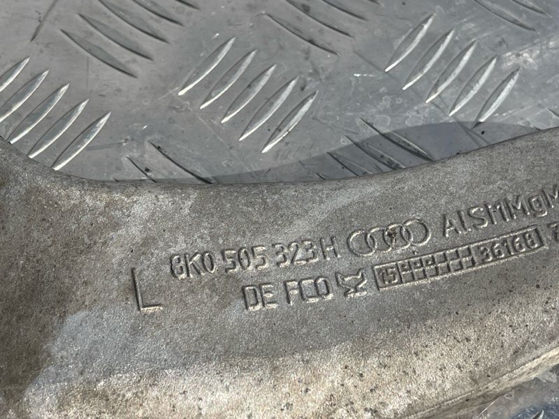 Важіль задньої підвіски поперечний верхній лівий 8K0505323H Audi A6 Audi A4, Audi A4 Allroad, Audi A5, Audi A6, Audi A7, Audi A8, Audi Q5, Audi RS5, Audi RS7, Audi S4, Audi S5, Audi S6, Audi S7, Audi S8, Audi SQ5