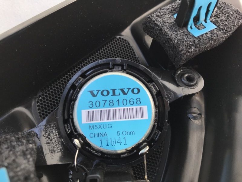 Накладка дверей з високочастотним динаміком 1288673 Volvo XC60