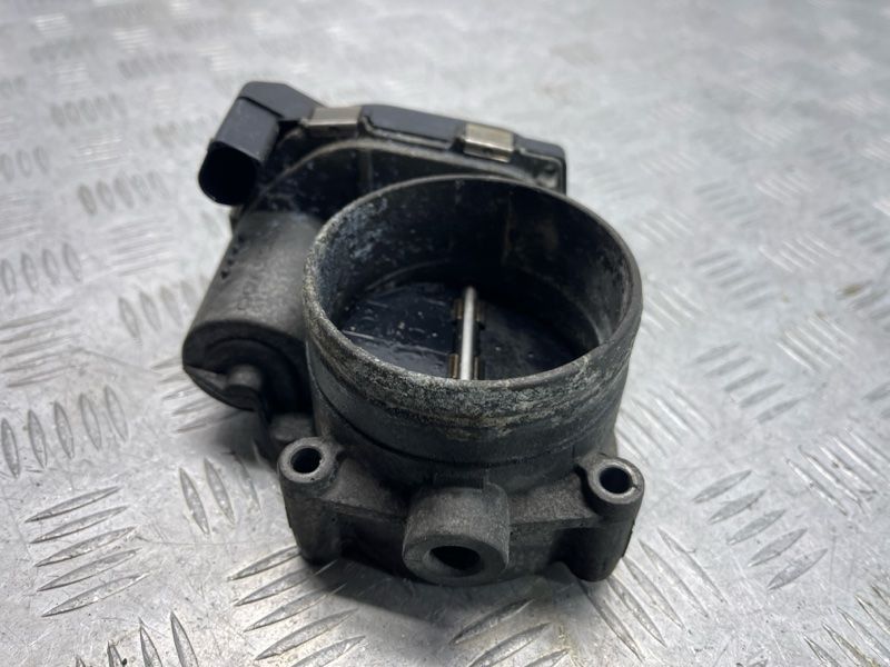 Дросельна заслінка 03H133062A Volkswagen Touareg