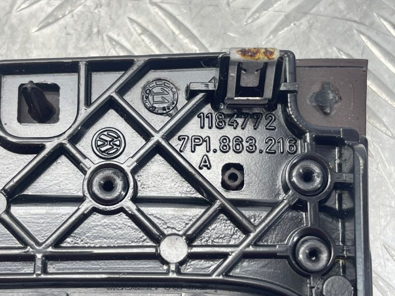 Накладка центральной консоли Volkswagen Touareg
