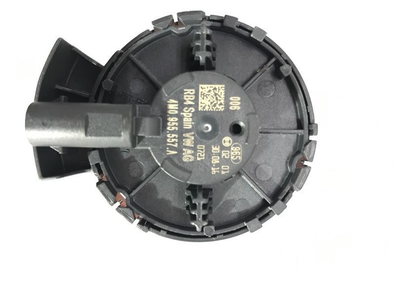 Датчик удару 4M0955557A Audi Q7