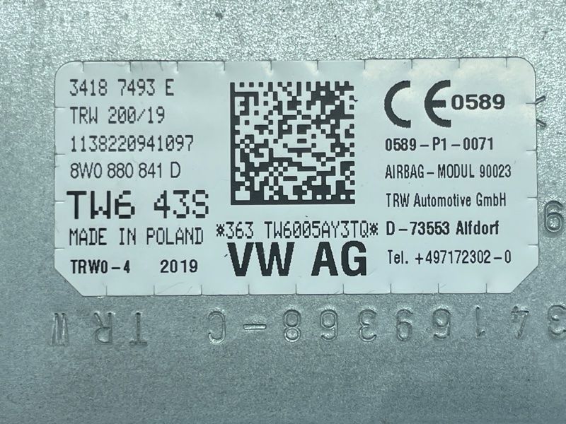Подушка безпеки водія в коліна airbag 8W0880841D Audi A4