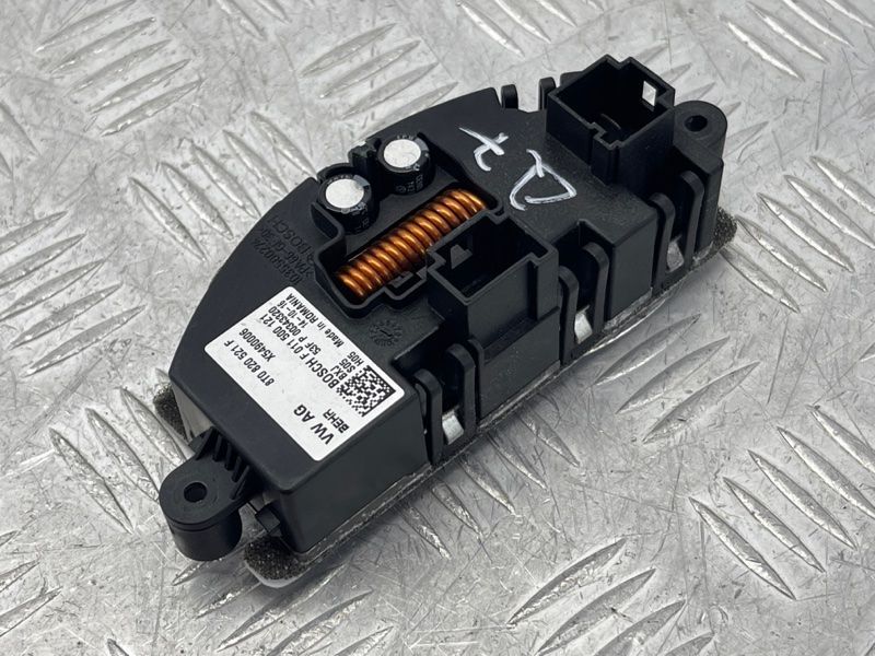 Резистор печки 8T0820521F Audi Q5