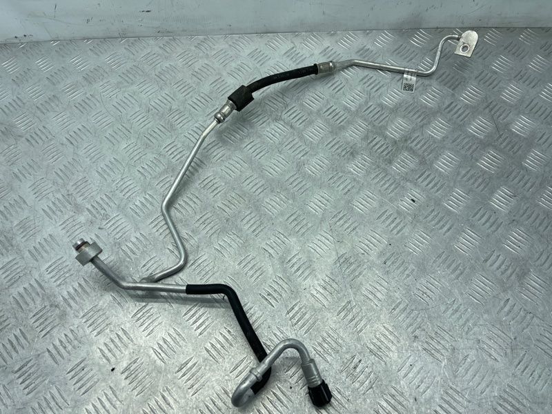Трубка кондиционера 4M1820720K Audi Q7