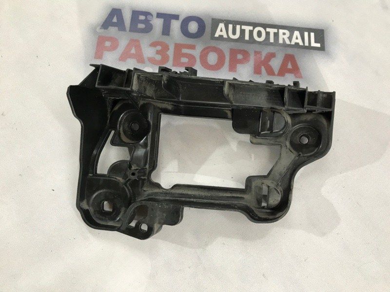 Направляюча заднього бампера права 3C8807394D Volkswagen CC Volkswagen CC