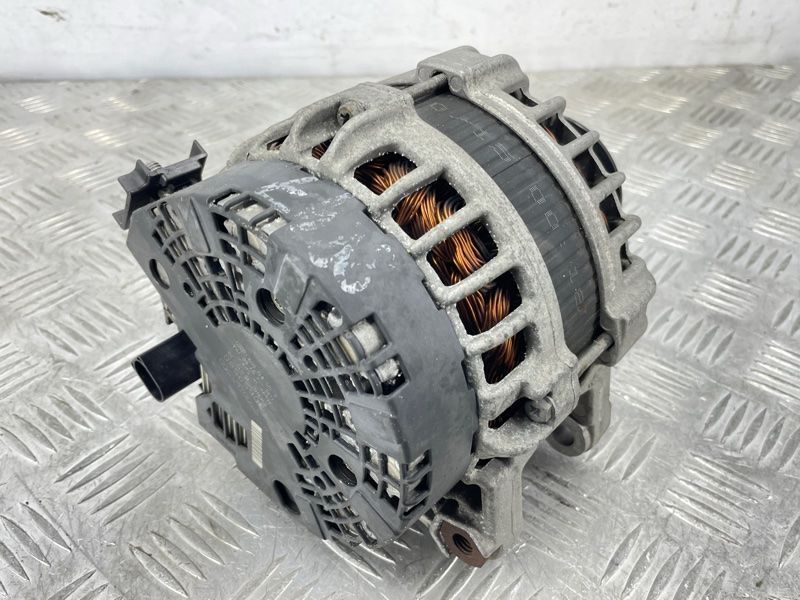 Генератор 30659580 Volvo XC90