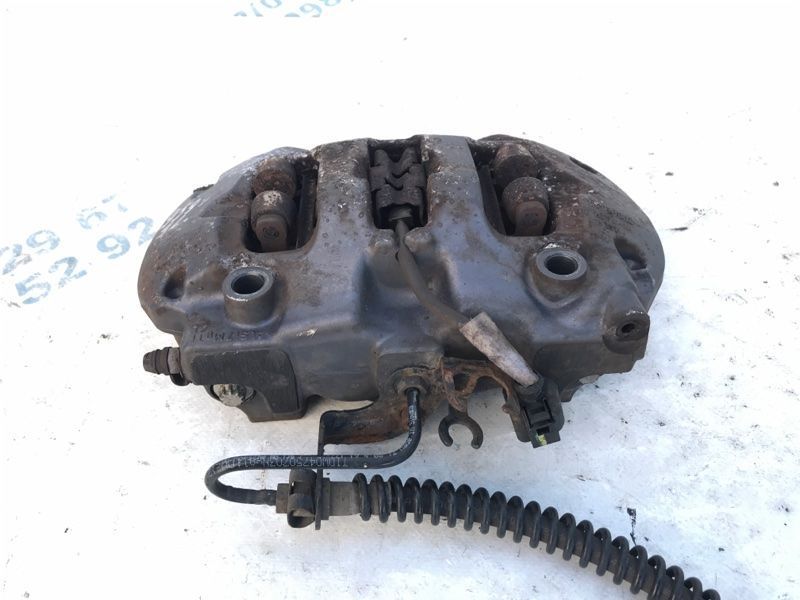 Суппорт тормозной 7P0615423 Volkswagen Touareg