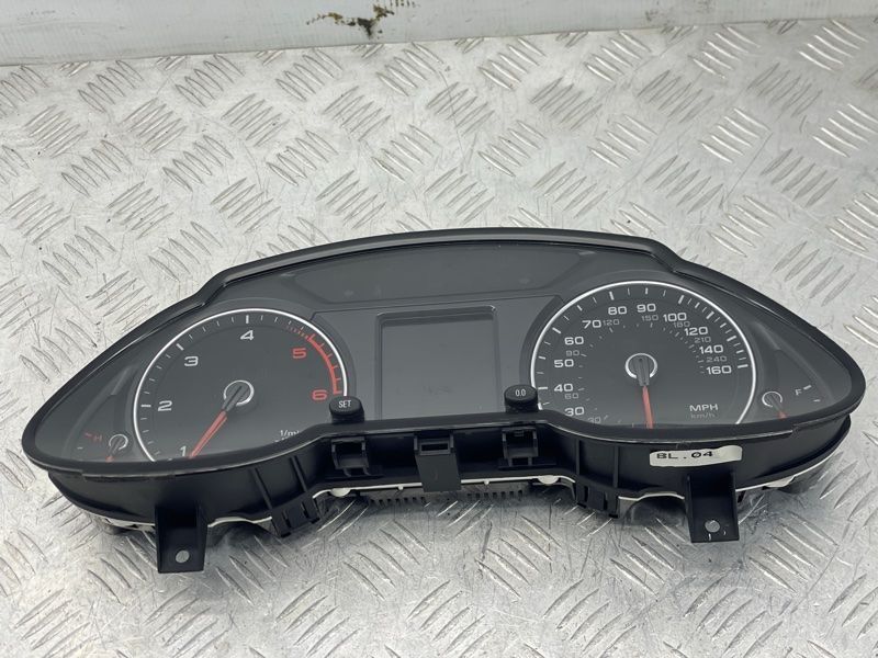 Комбинация приборов / Спидометр 8R0920982A Audi Q5
