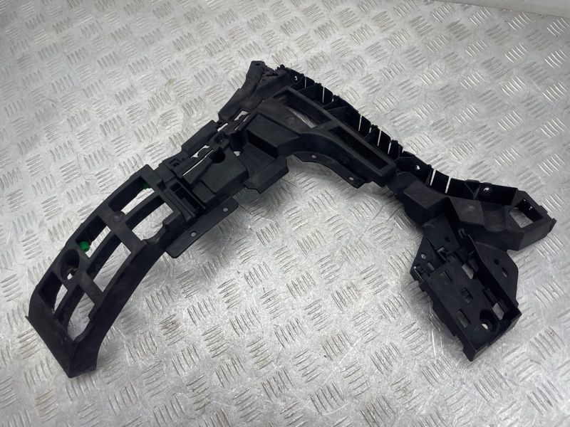 Кронштейн заднього бампера 31407730 Volvo XC90